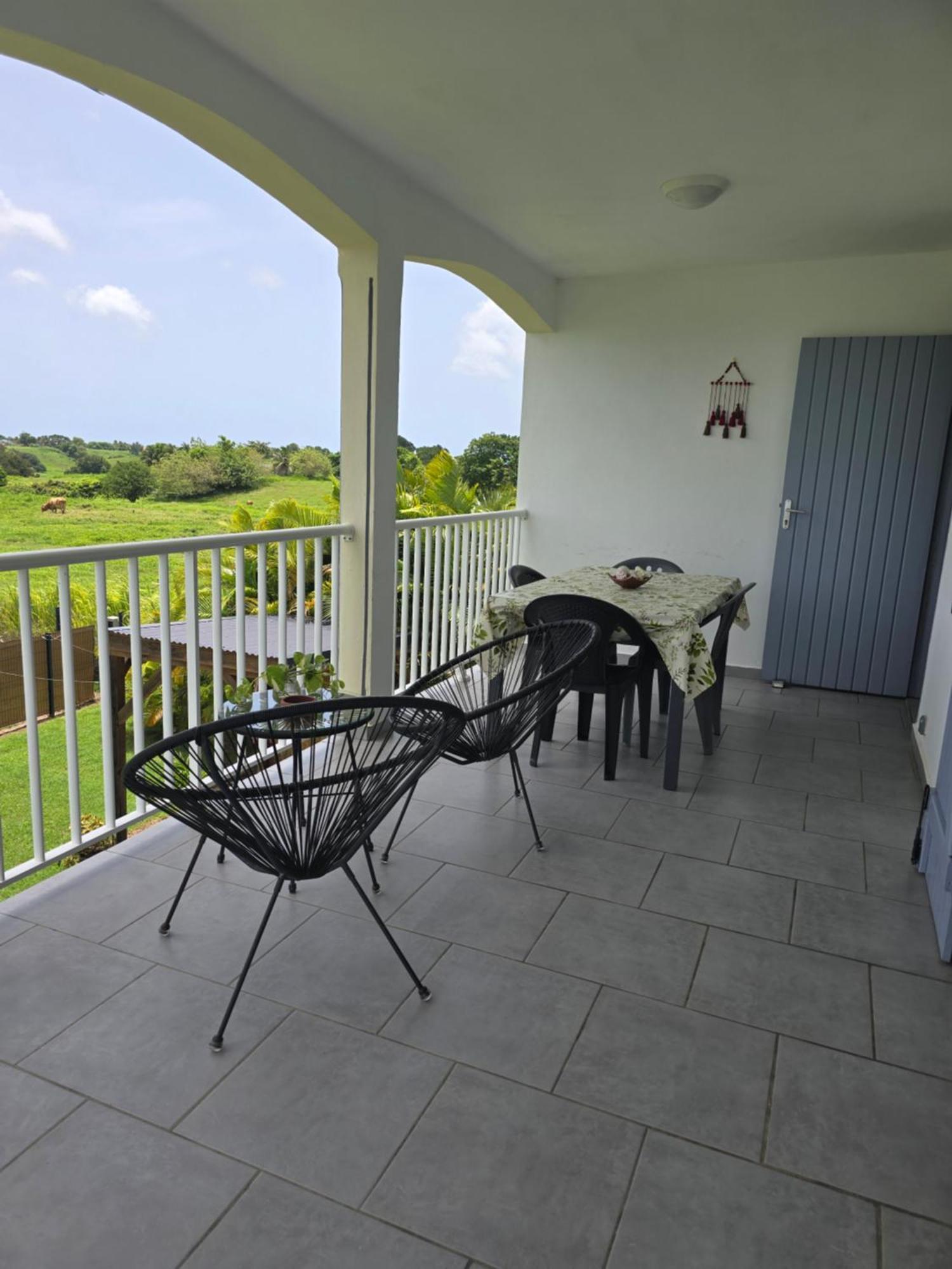 Maison Laurencia - Appartement De L'Etage Сент-Анн Экстерьер фото